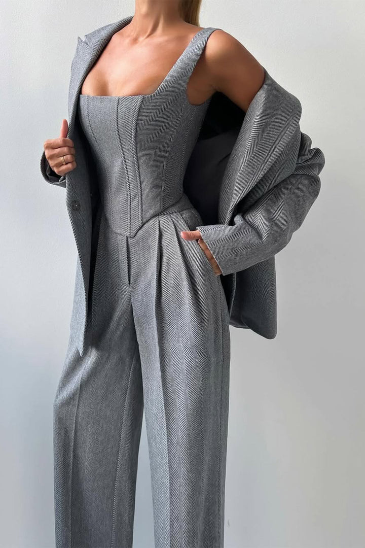 Dolce™ | Three-piece set with double-breasted blazer