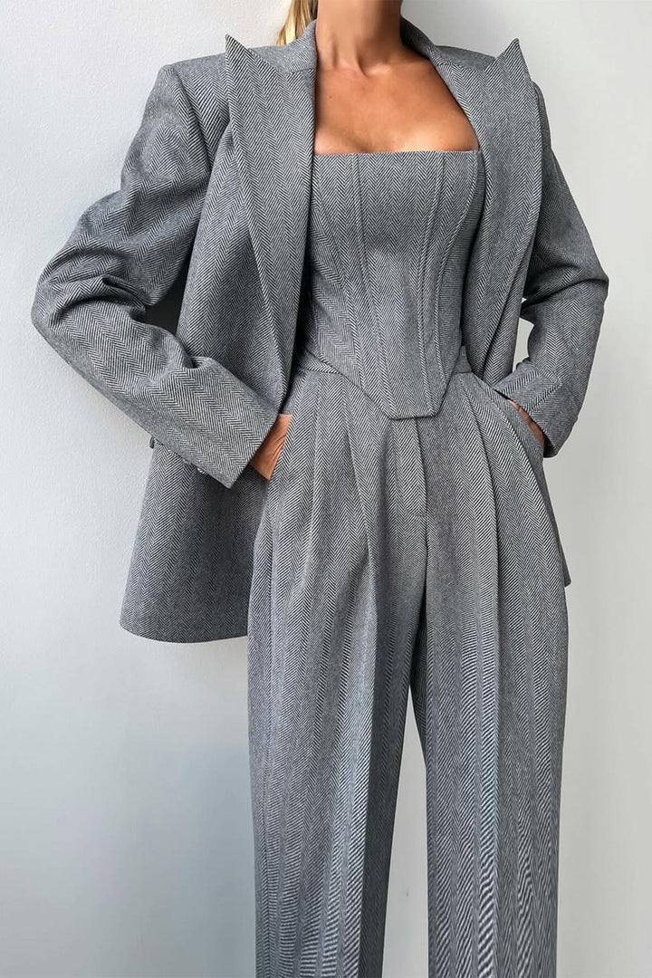 Dolce™ | Three-piece set with double-breasted blazer