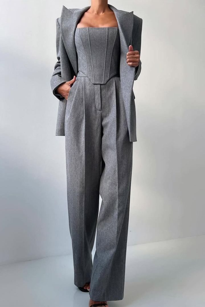 Dolce™ | Three-piece set with double-breasted blazer