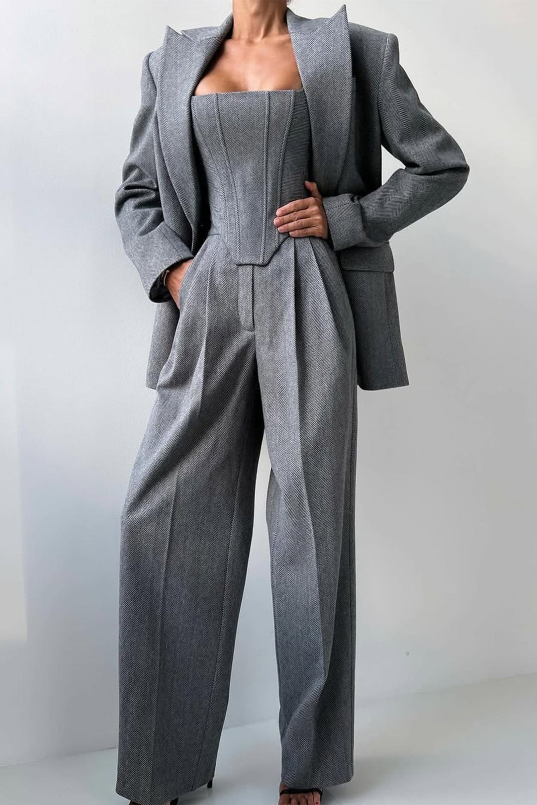 Dolce™ | Three-piece set with double-breasted blazer