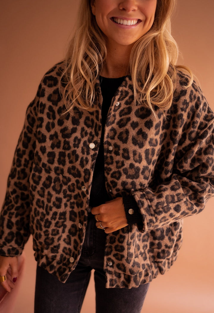Luna™ | Trendy jacket with leopard print